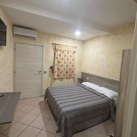 Crisan B&B Affittacamere 诺拉 外观 照片